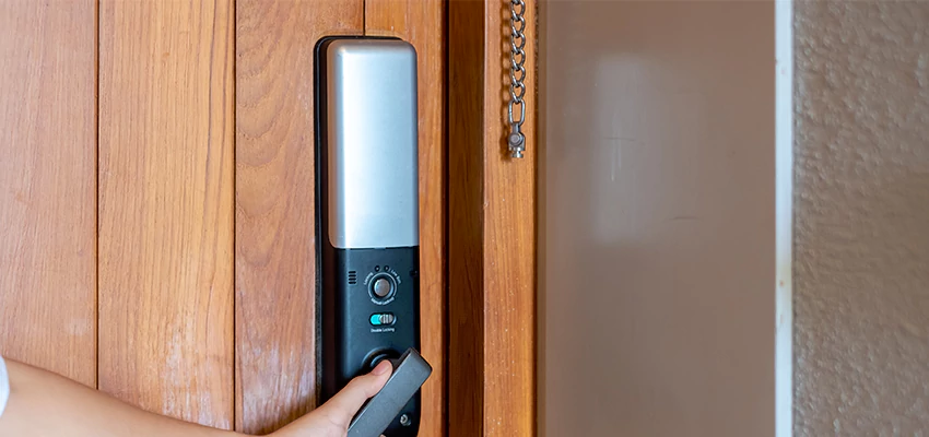 Home Security Electronic Locks Upgrades in Alum Rock, CA